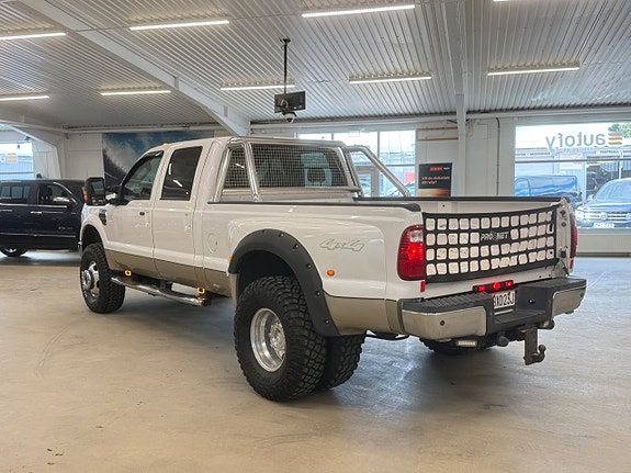 Ford F-350 2 of 5