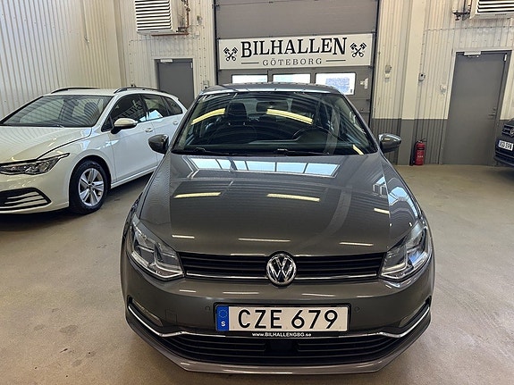 Volkswagen Polo 2 of 5