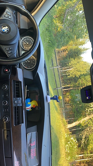 BMW 523i 4 of 7