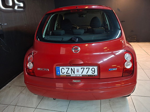 Nissan Micra 6 of 7