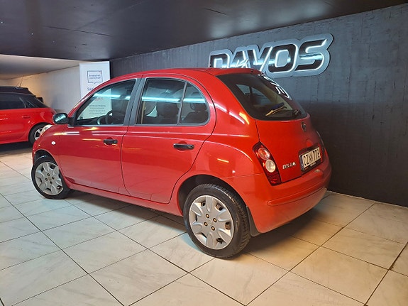 Nissan Micra 7 of 7