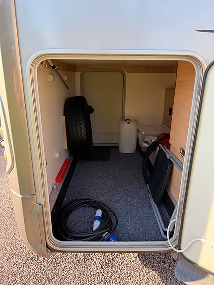 Knaus R10 9 of 10