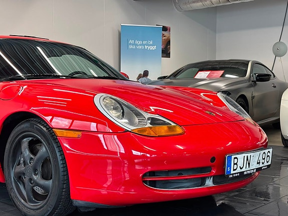 Porsche 911 Carrera 5 of 5