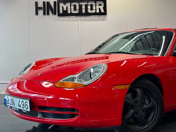 Porsche 911 Carrera 2 of 5