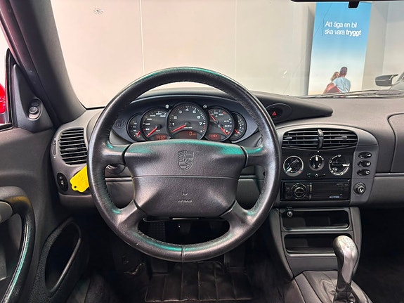 Porsche 911 Carrera 17 of 24