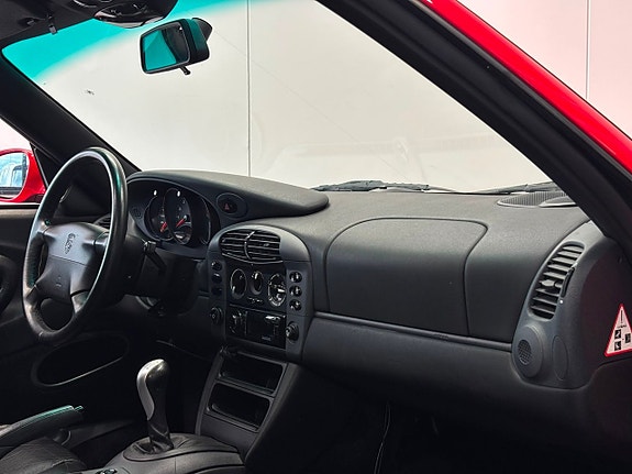 Porsche 911 Carrera 23 of 24