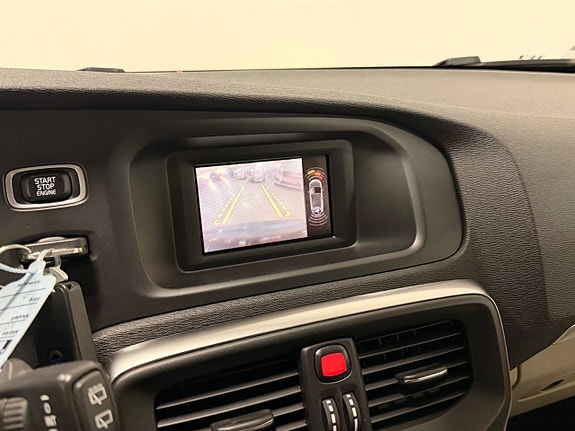 Volvo V40 17 of 25