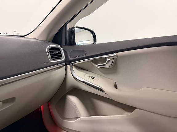 Volvo V40 23 of 25