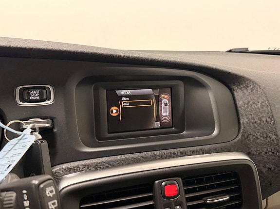 Volvo V40 19 of 25