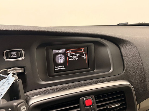 Volvo V40 18 of 25
