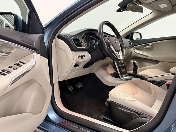 Volvo V40 7 of 25