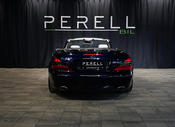 Mercedes-Benz SL500 5 of 5
