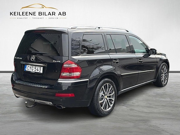 Mercedes-Benz GLA250+ 8 of 24