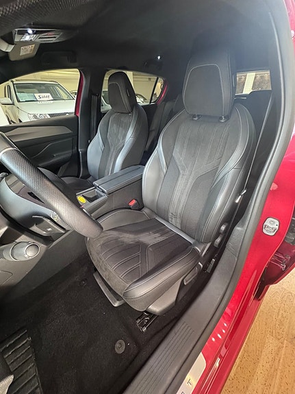 Peugeot 308 7 of 18