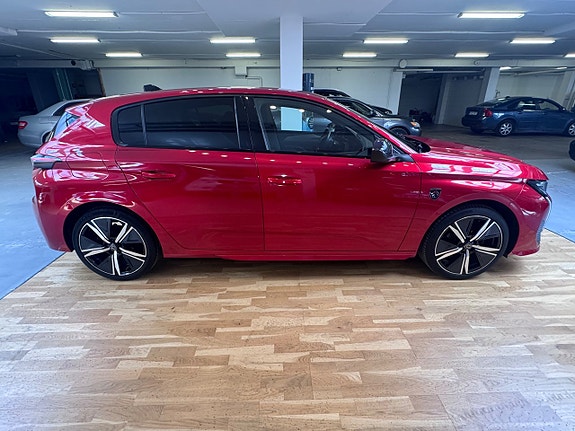 Peugeot 308 3 of 18