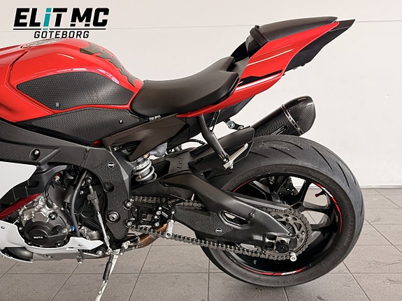 Yamaha Yzf-r1 1.0 | Helsystem Yoshimura | Nyservad 15 of 21