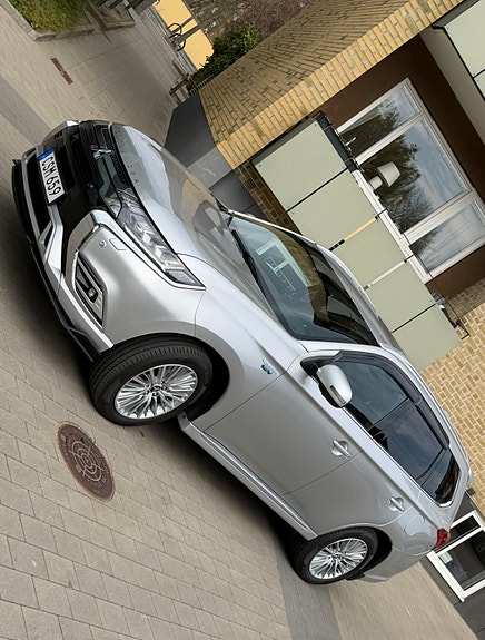 Mitsubishi Outlander 2 of 14