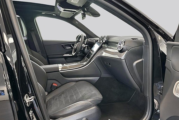 Mercedes-Benz GLC300 de 9 of 15