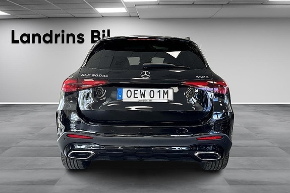 Mercedes-Benz GLC300 de 4 of 15