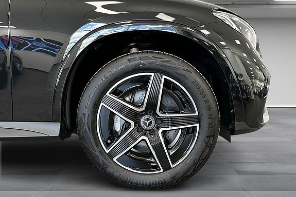 Mercedes-Benz GLC300 de 5 of 15