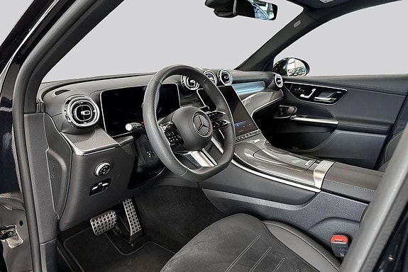 Mercedes-Benz GLC300 de 6 of 15