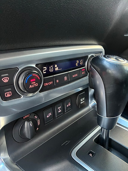 Mercedes-Benz X350 d 4 of 5