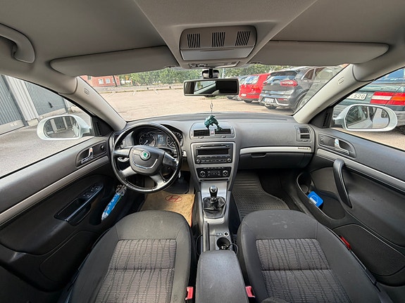 Skoda Octavia 10 of 19