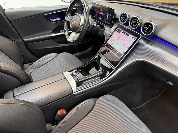 Mercedes-Benz C300 13 of 18