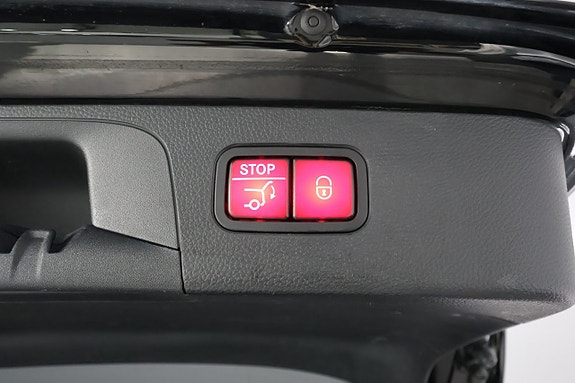 Mercedes-Benz GLC300 e 28 of 28