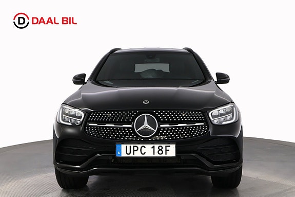 Mercedes-Benz GLC300 e 2 of 5