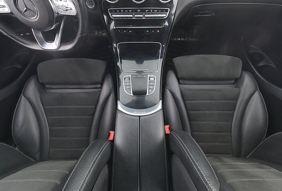 Mercedes-Benz GLC300 e 15 of 28