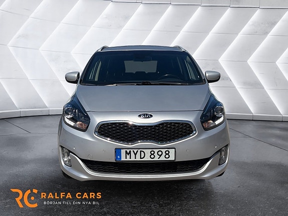 Kia Carens 8 of 18