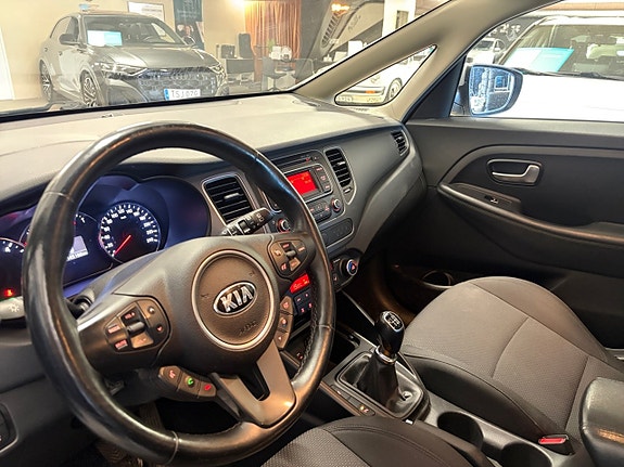 Kia Carens 12 of 18