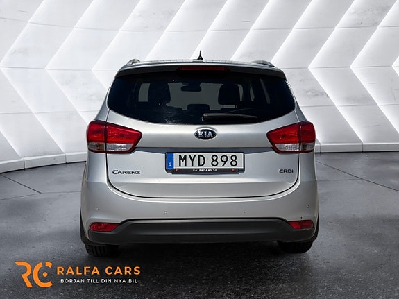 Kia Carens 9 of 18