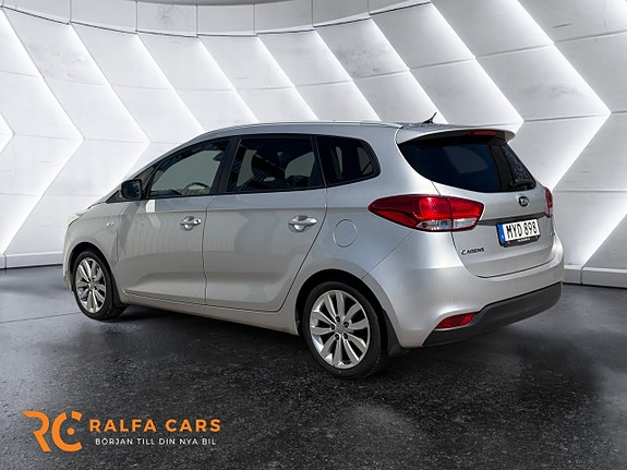 Kia Carens 4 of 18