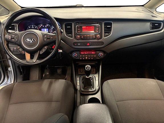 Kia Carens 10 of 18
