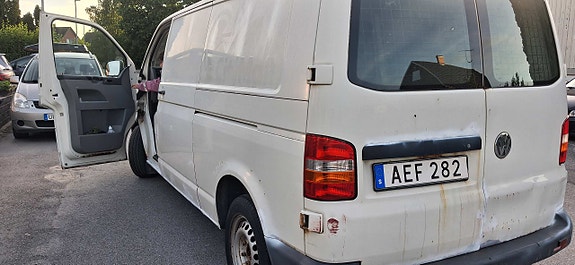 Volkswagen Transporter 3 of 5