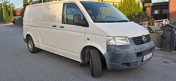 Volkswagen Transporter 2 of 5