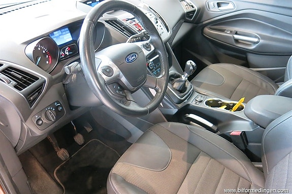 Ford Kuga 8 of 13