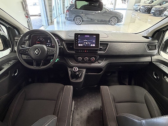 Renault Trafic 11 of 28