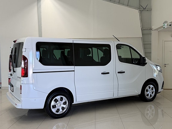 Renault Trafic 8 of 28