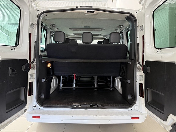 Renault Trafic 15 of 28