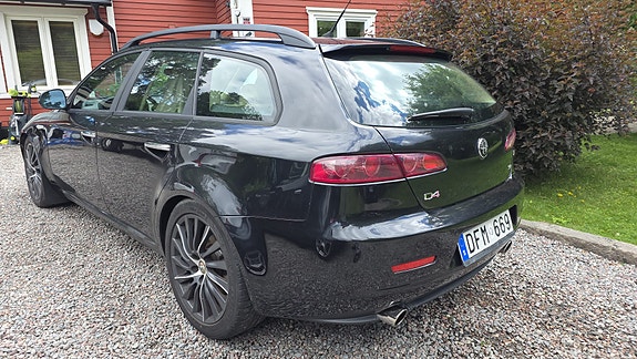Alfa Romeo 159 4 of 21
