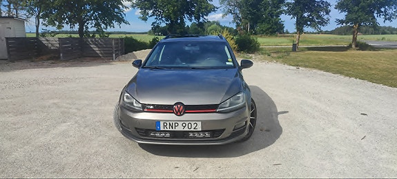 Volkswagen Golf VII 6 of 14
