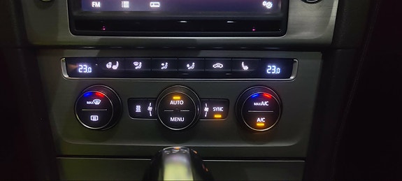 Volkswagen Golf VII 12 of 14