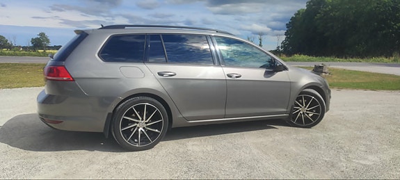 Volkswagen Golf VII 2 of 5