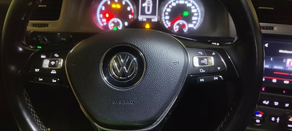 Volkswagen Golf VII 10 of 14