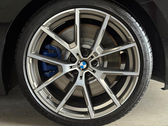BMW M850i 23 of 28