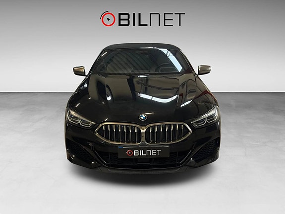 BMW M850i 3 of 5