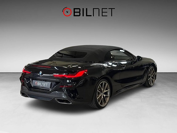 BMW M850i 6 of 28